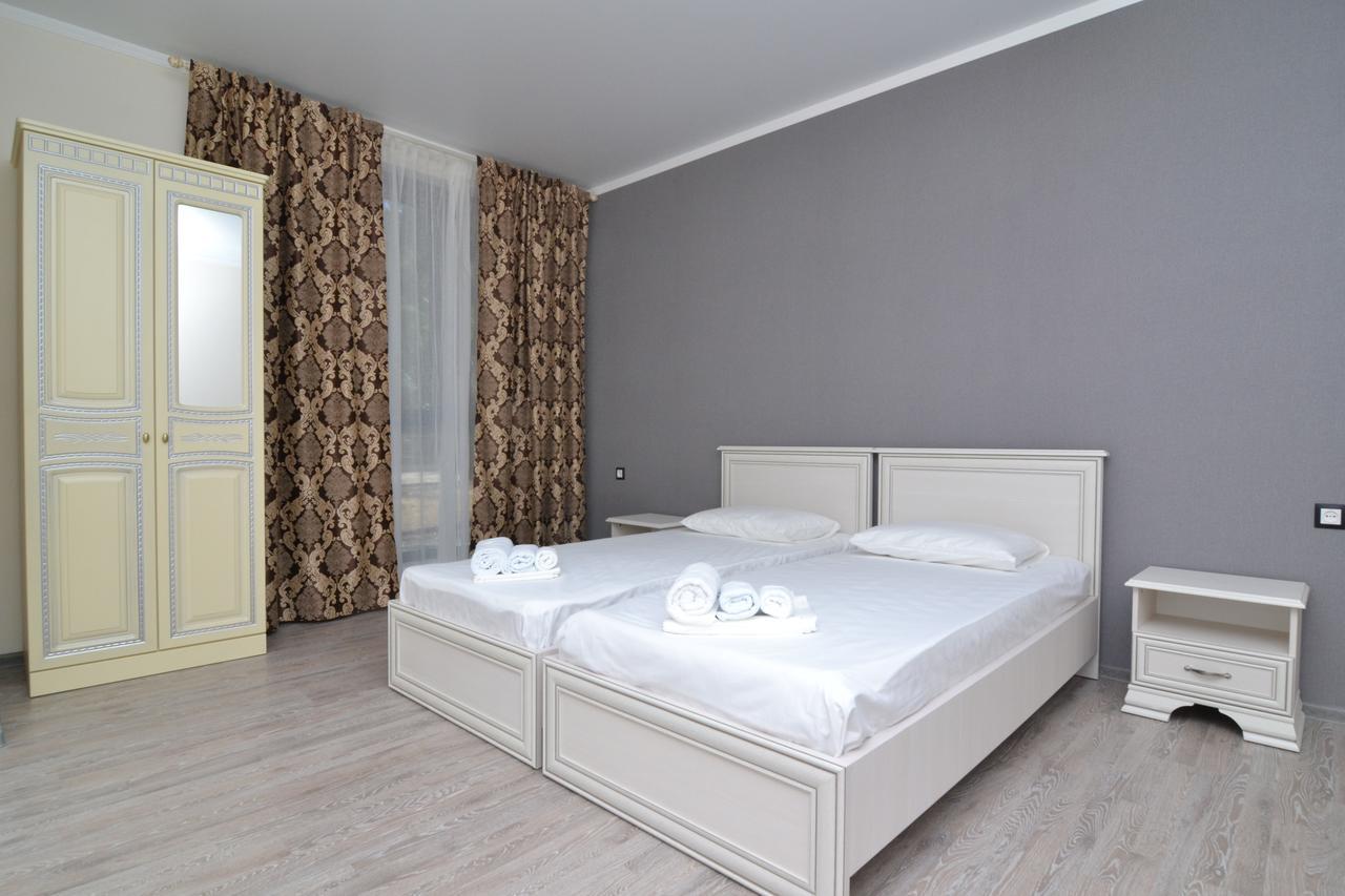 Hotel Apra Pizunda Esterno foto