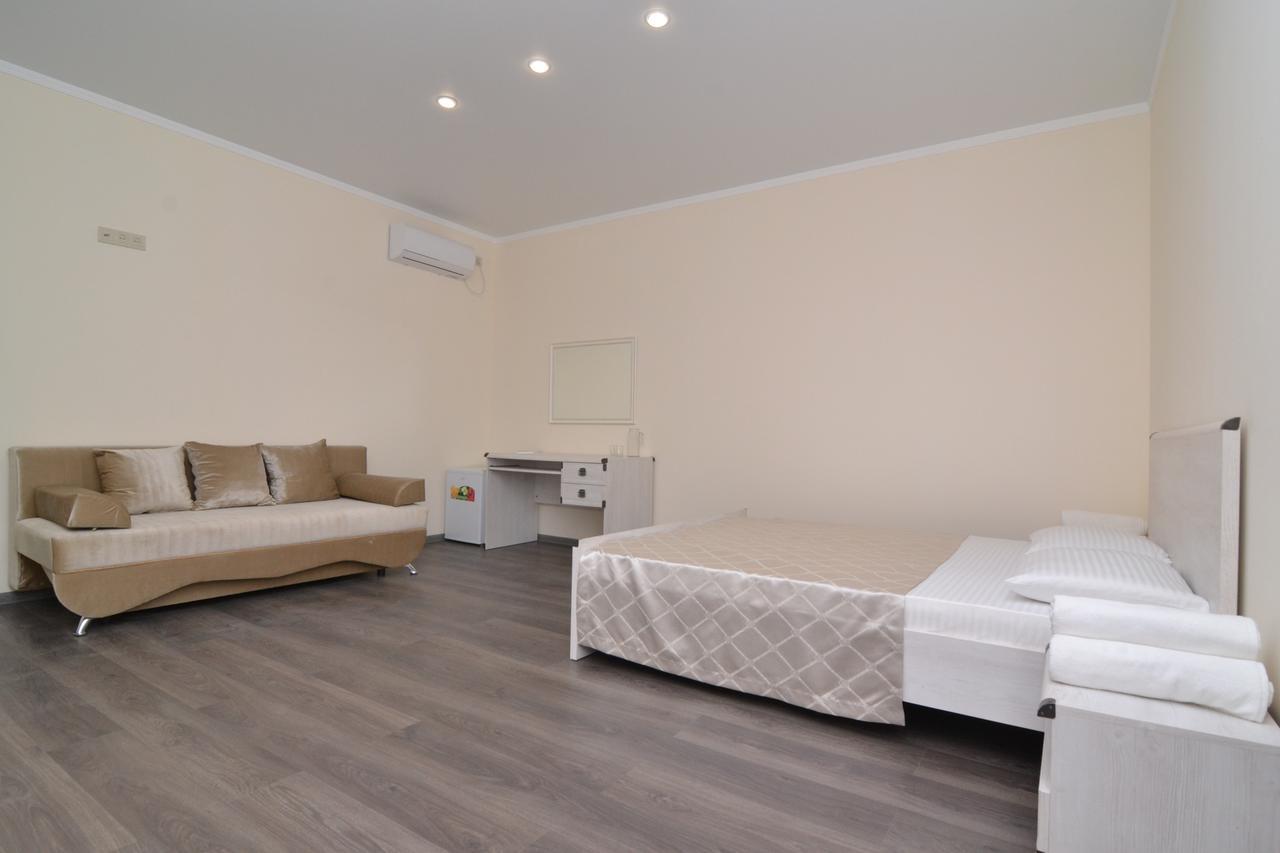 Hotel Apra Pizunda Esterno foto