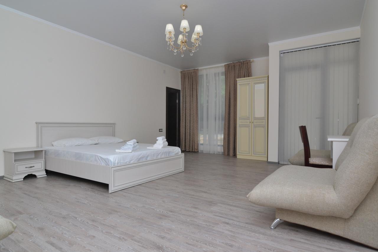 Hotel Apra Pizunda Esterno foto